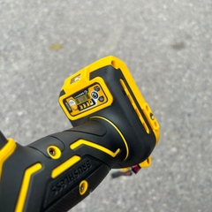Máy siết bulong pin Dekton D20-IW550PRO (Chung chân pin Dewalt)