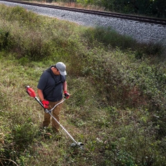 Máy cắt cỏ dùng pin 18V Milwaukee M18 FBCU-0