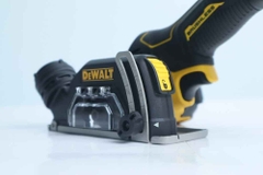 Máy cắt đa năng dùng pin Dewalt DCS438B
