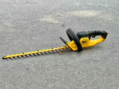 Máy tỉa cành, hàng rào dùng pin Dewalt DCMHT563N-XJ
