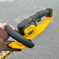Máy tỉa cành, hàng rào dùng pin Dewalt DCMHT563N-XJ