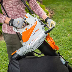 Máy hút thổi lá dùng pin SHA56 STIHL SA02-200-0000