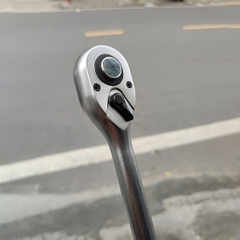 Tay vặn mở rộng 1/2 inch dài 320-450mm THT106128L TOTAL