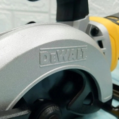 Máy cưa đĩa dùng pin Dewalt DCS571N-KR