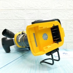 Máy cưa đĩa dùng pin Dewalt DCS571N-KR