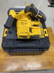 Máy cưa đĩa dùng pin Dewalt DCS520NT-XJ