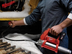 Máy tra mỡ Milwaukee M12 GG-0 ( Chưa Pin & Sạc )