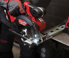 Máy cắt kim loại Milwaukee M18 FMCS-0X ( Chưa Pin & Sạc )