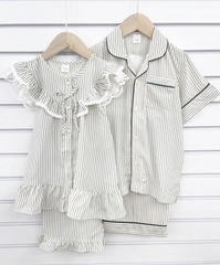 Bộ đồ trẻ em 083113