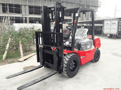 10 bước để giảm thiểu tai nạn nơi làm việc của xe nâng hàng trong kho của bạn