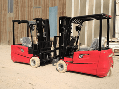 Xe nâng dầu Diesel hay xe nâng điện? Loại nào tốt hơn?