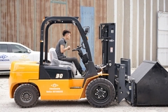 Nên mua xe nâng mới Trung Quốc hay xe nâng đã qua sử dụng
