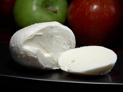 Bí Quyết Làm Phô Mai Mozzarella Dai Mềm Từ Sữa Bò Tươi Nguyên Chất