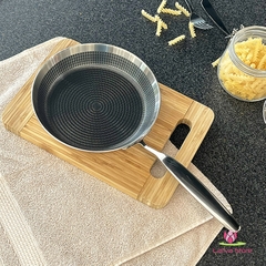 Chảo đúc inox chống dính hoa văn nổi 3 lớp đáy liền Tri-Ply Kaiyo (Chảo nông)
