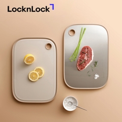 Thớt hai mặt LocknLock inox 304, nhựa PP kháng khuẩn CKD096IVY kích thước 40 x 28 x 1.2cm