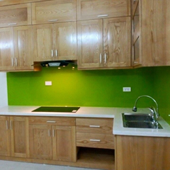Kính màu ốp bếp 7