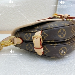 LV SAUMUR BB M46740 - LIKE AUTH 99%