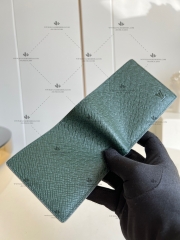 LV SLENDER WALLET TAIGA LEATHER M81555 - LIKE AUTH 99%