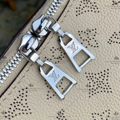 LV WHY KNOT PM M20700 - LIKE AUTH 99%