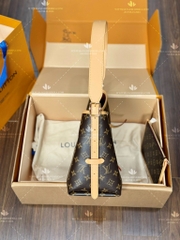 LV CARRYALL PM M46203 - LIKE AUTH 99%