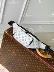 LV RUSH BUMBAG M25227 - LIKE AUTH 99%