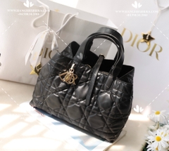 MEDIUM DIOR TOUJOURS BAG BLACK MACROCANNAGE CALFSKIN M2821OSHJ_M900 - LIKE AUTH 99%