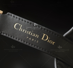 MEDIUM DIOR TOUJOURS BAG BLACK MACROCANNAGE CALFSKIN M2821OSHJ_M900 - LIKE AUTH 99%