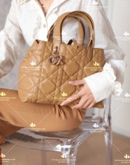MEDIUM DIOR TOUJOURS BAGMEDIUM TAN MACROCANNAGE CALFSKIN M2821OSHJ_M53U - LIKE AUTH 99%