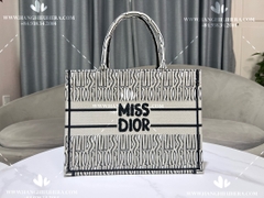 MEDIUM DIOR BOOKTOTE M041 - LIKE AUTH 99%
