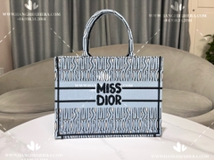 MEDIUM DIOR BOOKTOTE M44W - LIKE AUTH 99%
