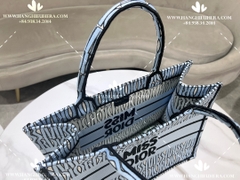 MEDIUM DIOR BOOKTOTE M44W - LIKE AUTH 99%