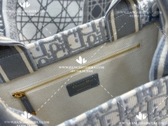 SMALL DIOR BOOKTOTE M20I - LIKE AUTH 99%