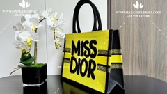 MEDIUM DIOR BOOKTOTE M071 - LIKE AUTH 99%