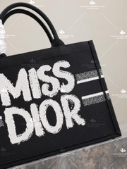 MEDIUM DIOR BOOKTOTE M993 - LIKE AUTH 99%