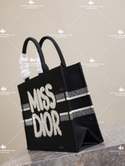 MEDIUM DIOR BOOKTOTE M993 - LIKE AUTH 99%