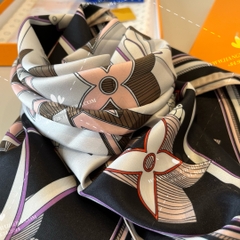 LV Square 90  - LV SCARF OEM