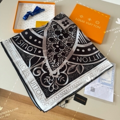 LV Square 90  - LV SCARF OEM