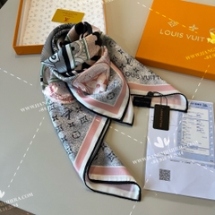LV Malles Merveilleuses Square 90 M92978 - LV SCARF OEM