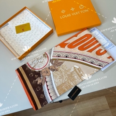 LV Malles Merveilleuses Square 90 M92998 - LV SCARF OEM