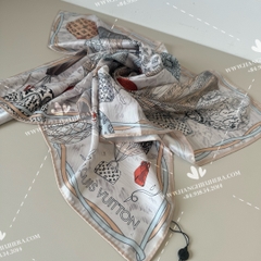 LV Up And Away Square 90 M79151 - LV SCARF OEM