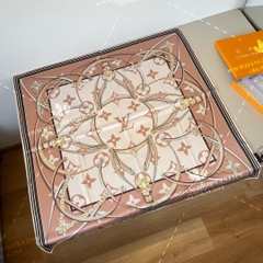 LV Ultimate Monogram 90 M79587 -LV SCARF OEM