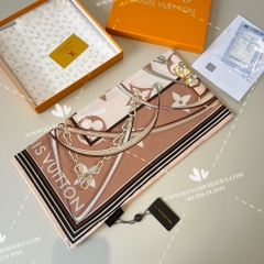 LV Ultimate Monogram 90 M79587 -LV SCARF OEM