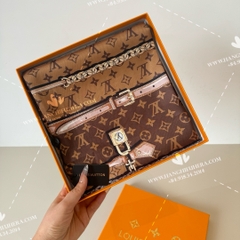 LV Monogram Confidential square M78666 - LV SCARF OEM