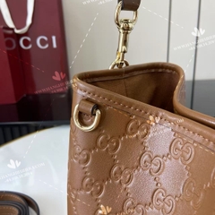 GUCCI Sac seau GG Emblem petit format 815118 AAFDV 2718 - OEM