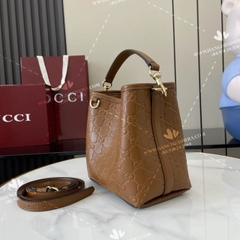 GUCCI Sac seau GG Emblem petit format 815118 AAFDV 2718 - OEM