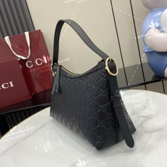 GUCCI GG Emblem medium shoulder bag 847449 AAFDV 1000 - OEM