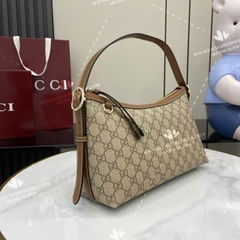 GUCCI GG Emblem medium shoulder bag 847449 FAD6L 9758 - OEM