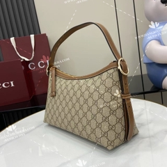 GUCCI GG Emblem medium shoulder bag 847449 FAD6L 9758 - OEM