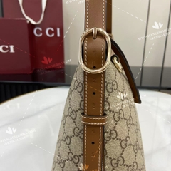GUCCI GG Emblem medium shoulder bag 847449 FAD6L 9758 - OEM