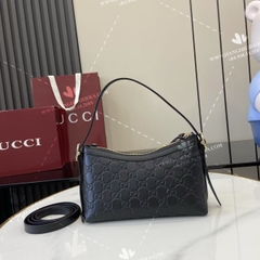 GUCCI Borsa a spalla GG Emblem misura piccola ‎847450 AAFDV 1000 - OEM